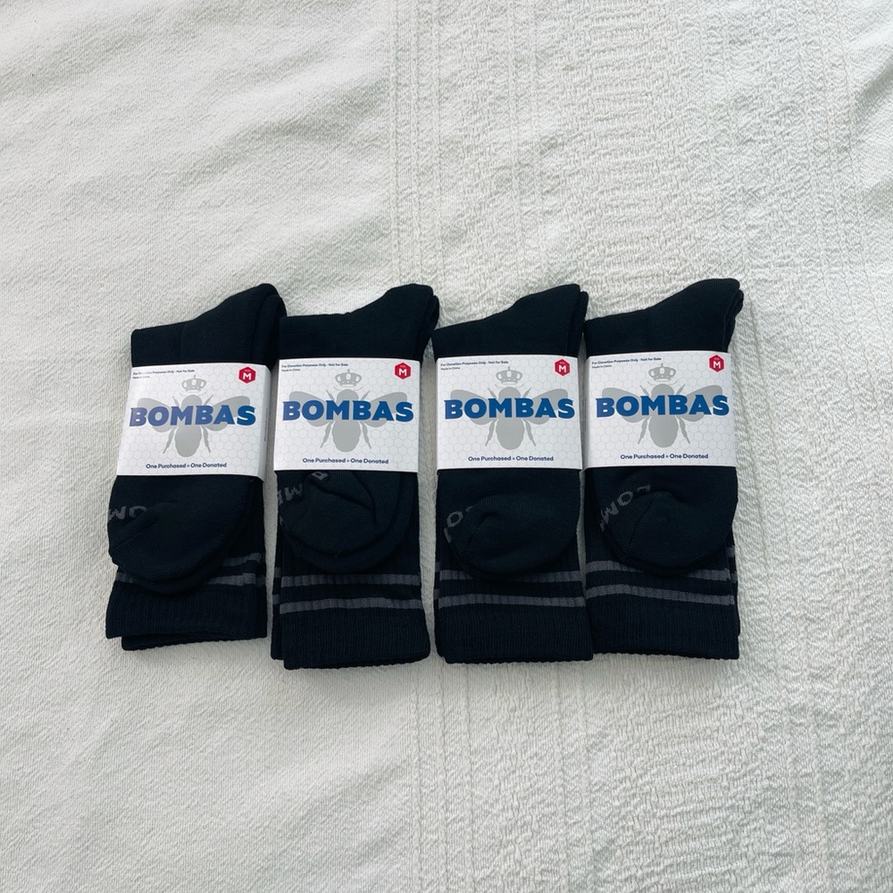 NWT Bombas Bundle 4 Pairs Socks Size Medium